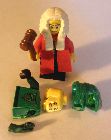 Lego_Judge_Cousin_3951.PNG